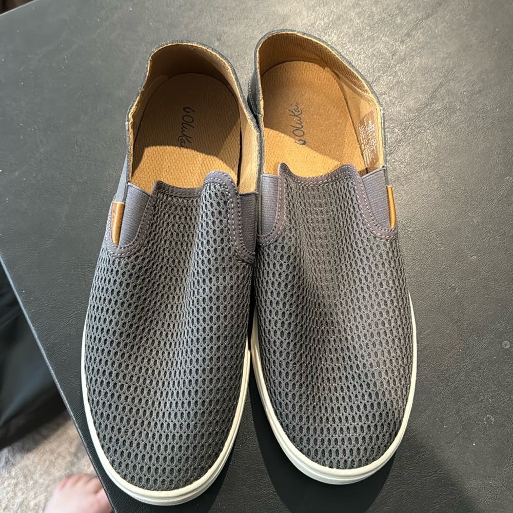 OluKai Pehuea Women's Lightweight Slip-on Sneaker Size 9.5. Excellent condition